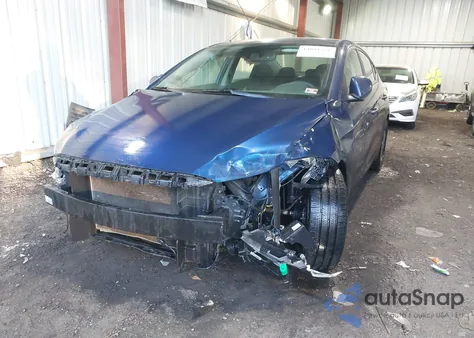 2017 Hyundai Elantra Value Edition z USA, uszkodzony, nr VIN 5NPD84LF6HH165101